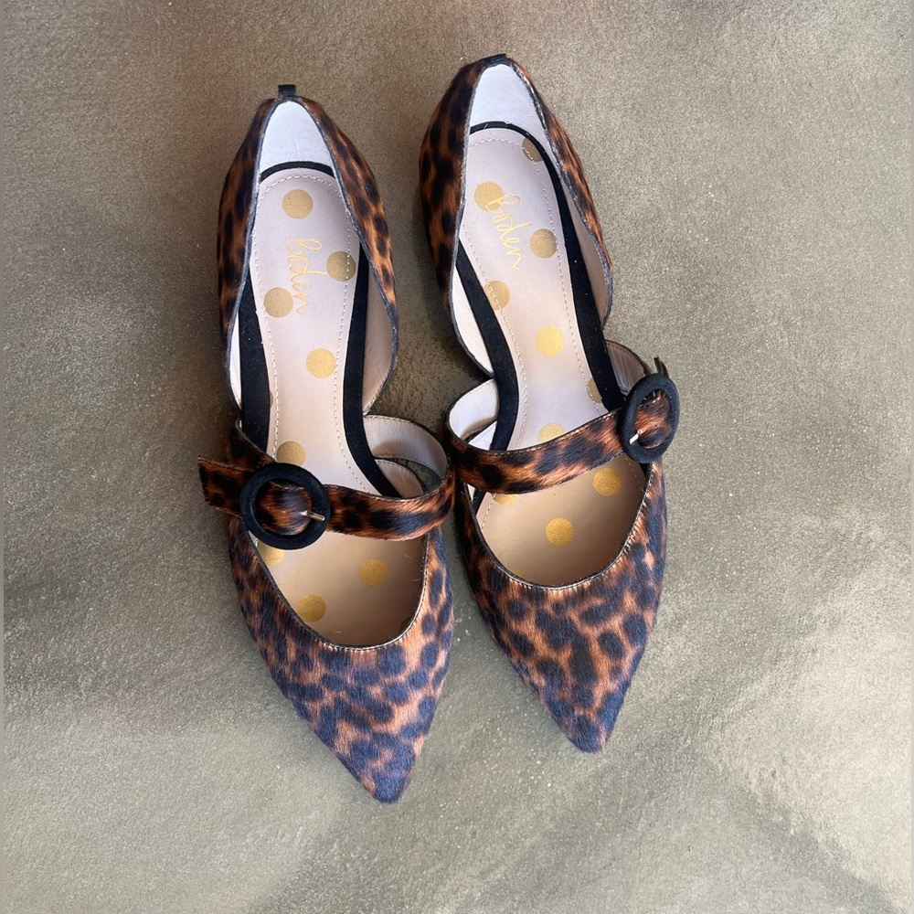 Boden Evie flat, size 39 in printed haircalf, new without box